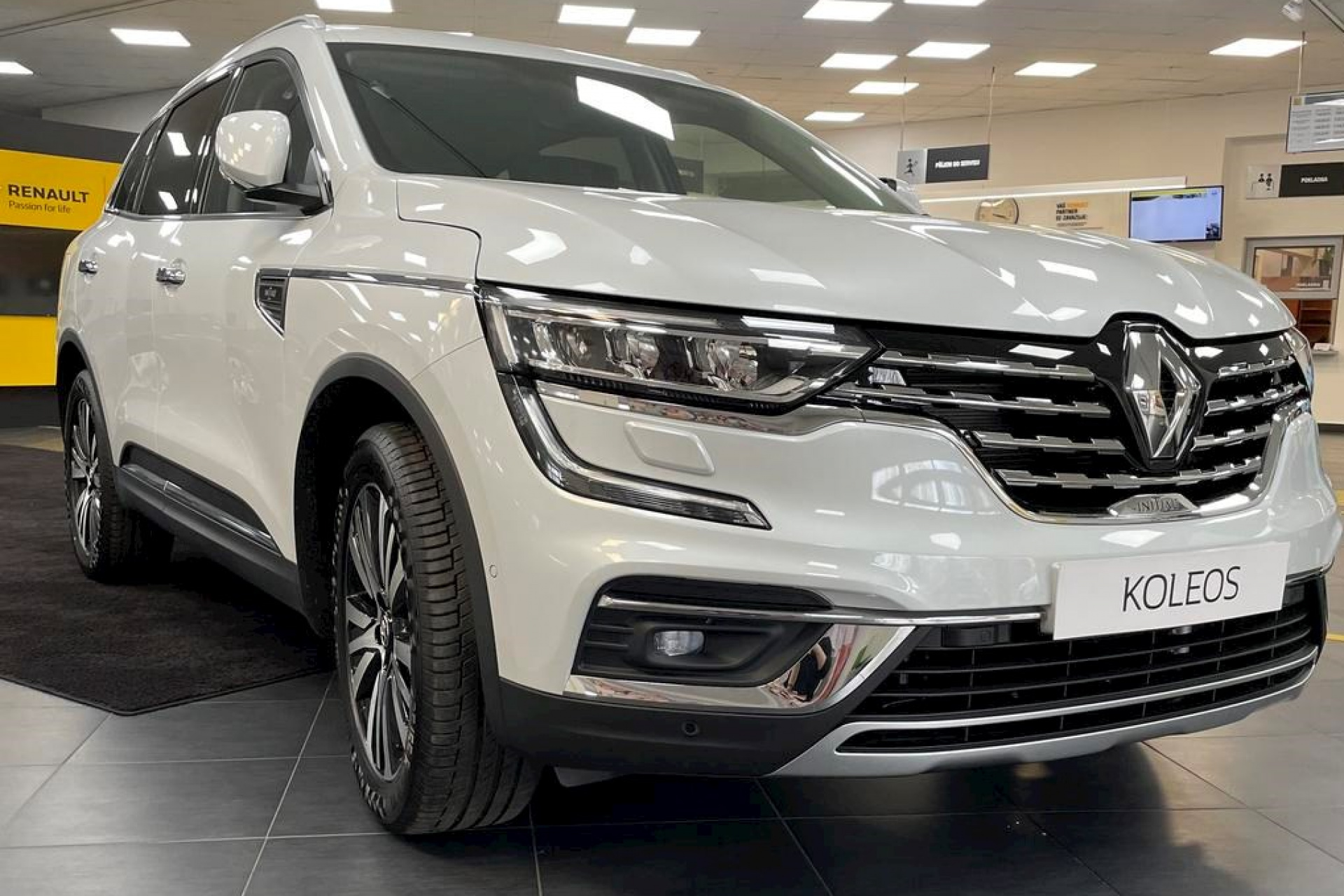 RENAULT KOLEOS INITIAL PARIS BLUE DCI 190 4X4